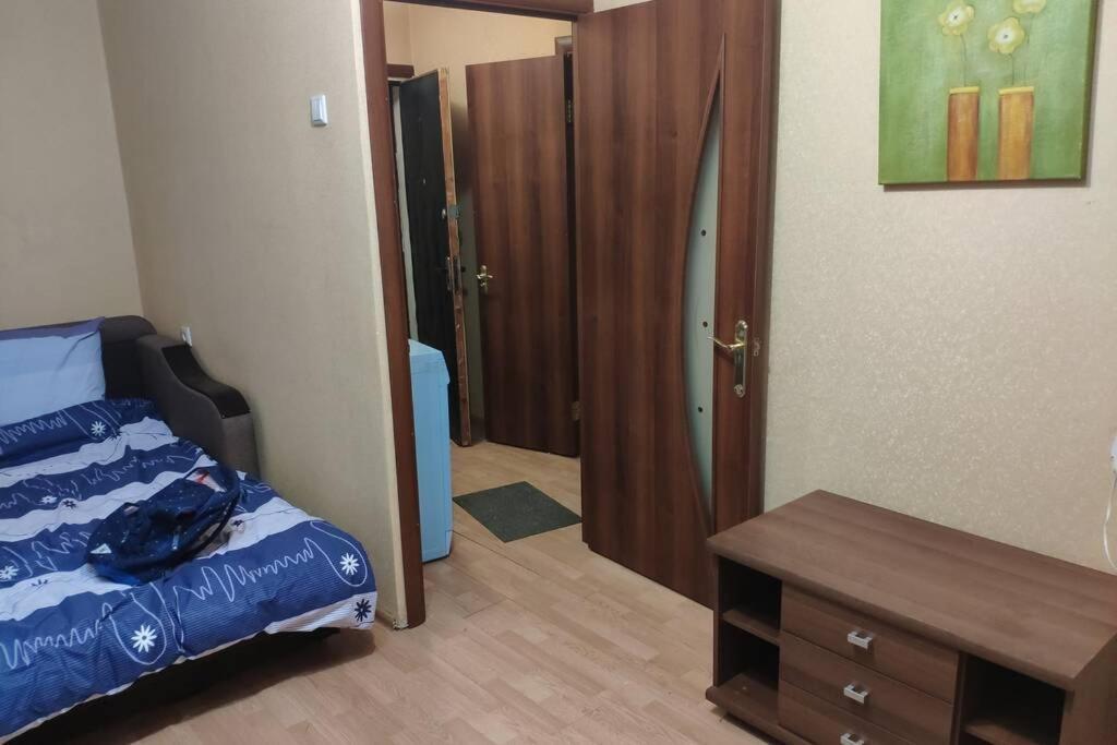 Small Apartment For 2 Kiev Esterno foto