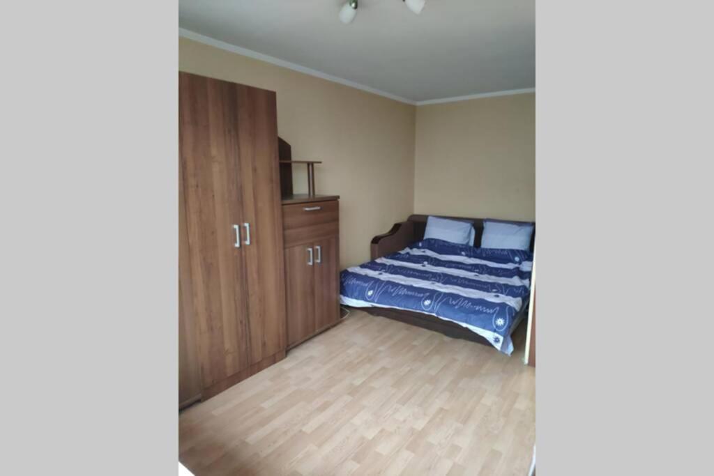 Small Apartment For 2 Kiev Esterno foto